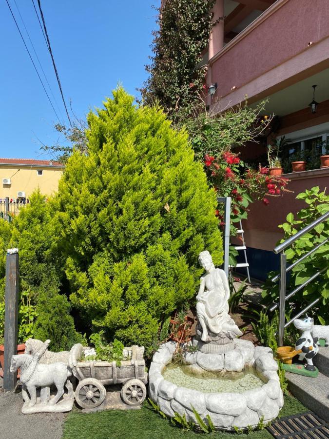 באר Apartments Nikicic מראה חיצוני תמונה