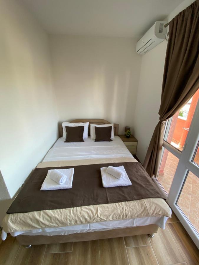 באר Apartments Nikicic מראה חיצוני תמונה