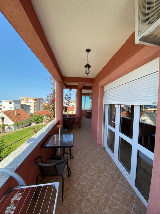 באר Apartments Nikicic מראה חיצוני תמונה