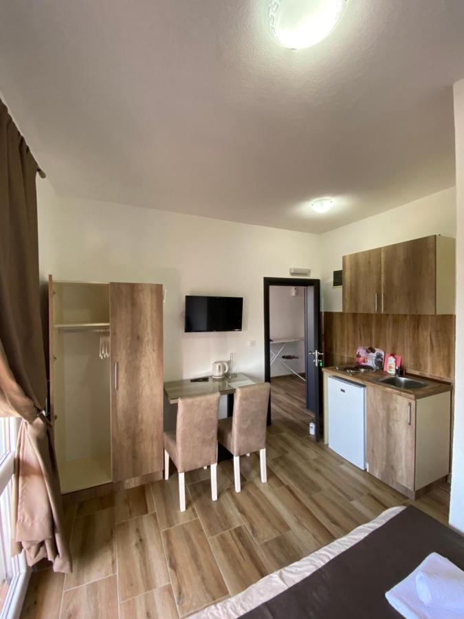 באר Apartments Nikicic מראה חיצוני תמונה