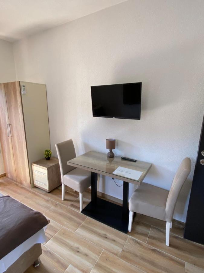 באר Apartments Nikicic מראה חיצוני תמונה