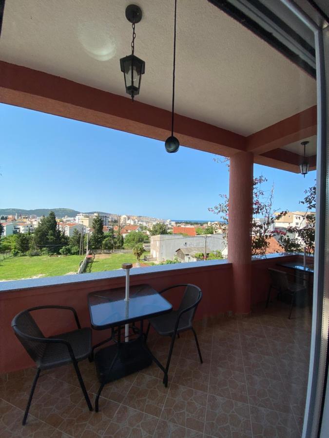 באר Apartments Nikicic מראה חיצוני תמונה