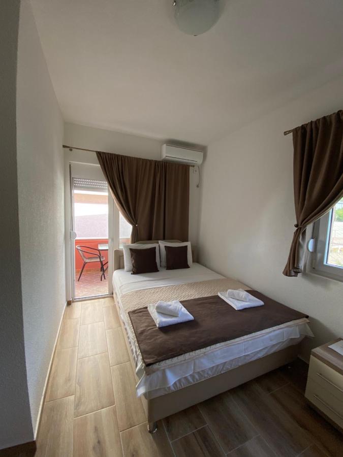 באר Apartments Nikicic מראה חיצוני תמונה