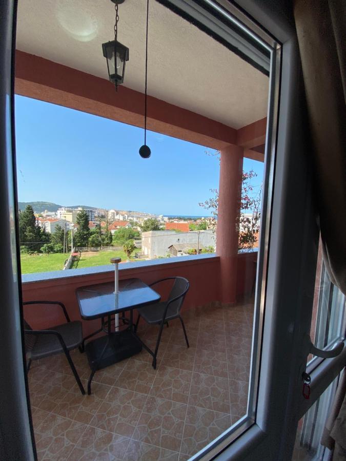 באר Apartments Nikicic מראה חיצוני תמונה
