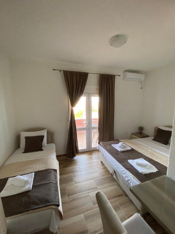 באר Apartments Nikicic מראה חיצוני תמונה