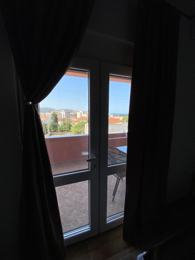 באר Apartments Nikicic מראה חיצוני תמונה