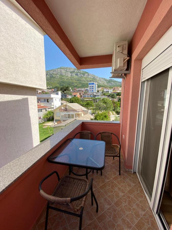 באר Apartments Nikicic מראה חיצוני תמונה