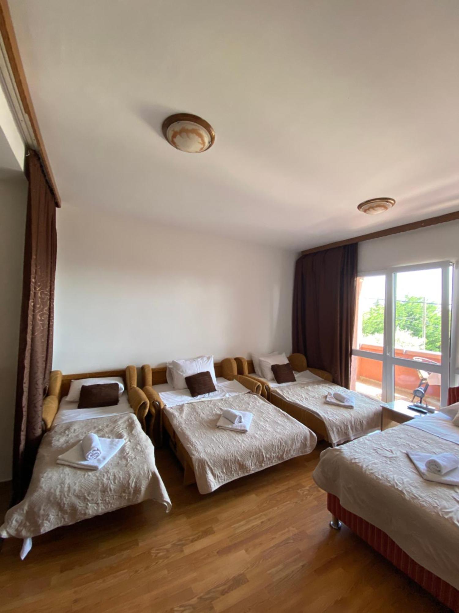 באר Apartments Nikicic מראה חיצוני תמונה