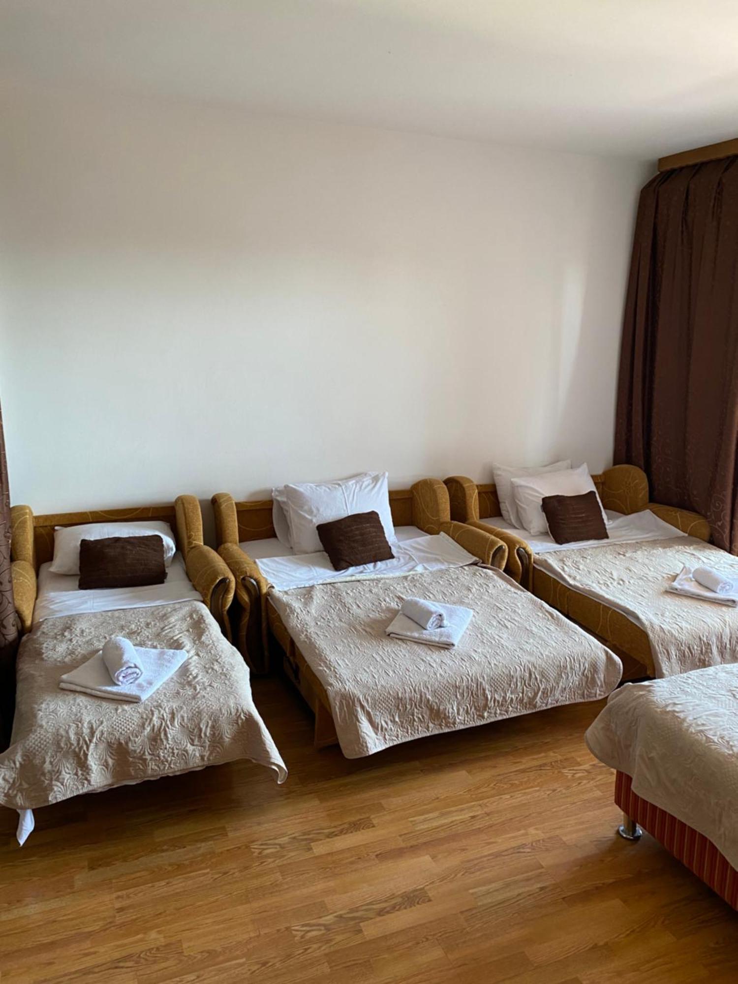 באר Apartments Nikicic מראה חיצוני תמונה