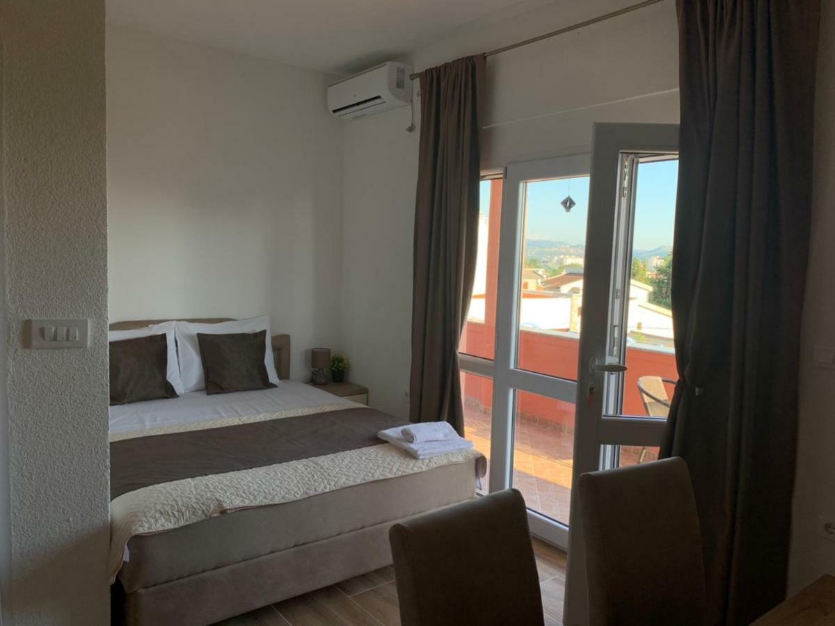 באר Apartments Nikicic מראה חיצוני תמונה