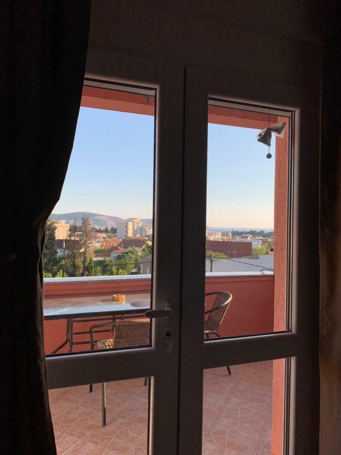 באר Apartments Nikicic מראה חיצוני תמונה